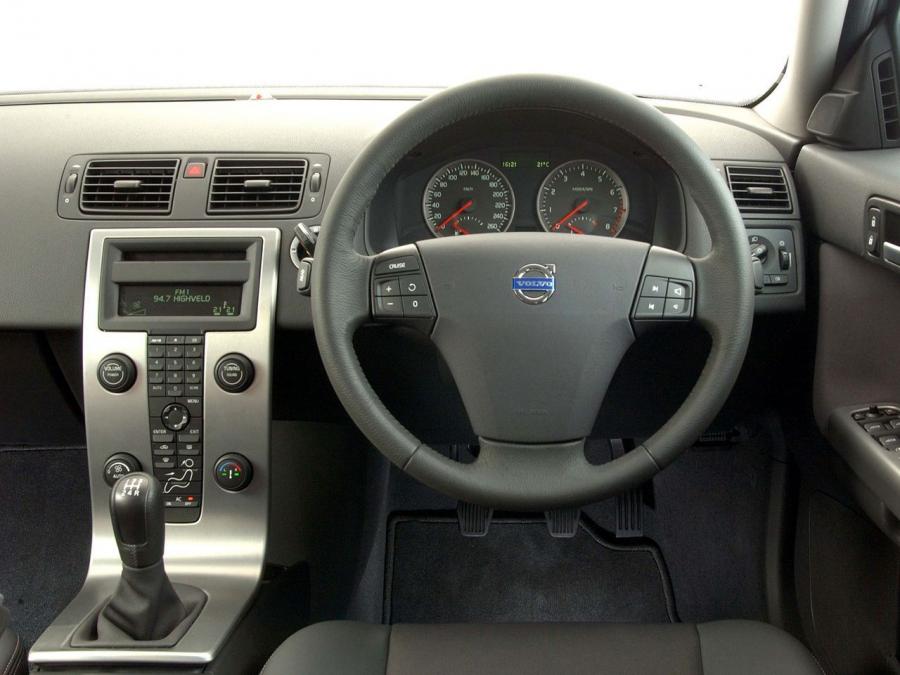  Volvo V50 2004 года  (ZA) (фото 8 из 9)